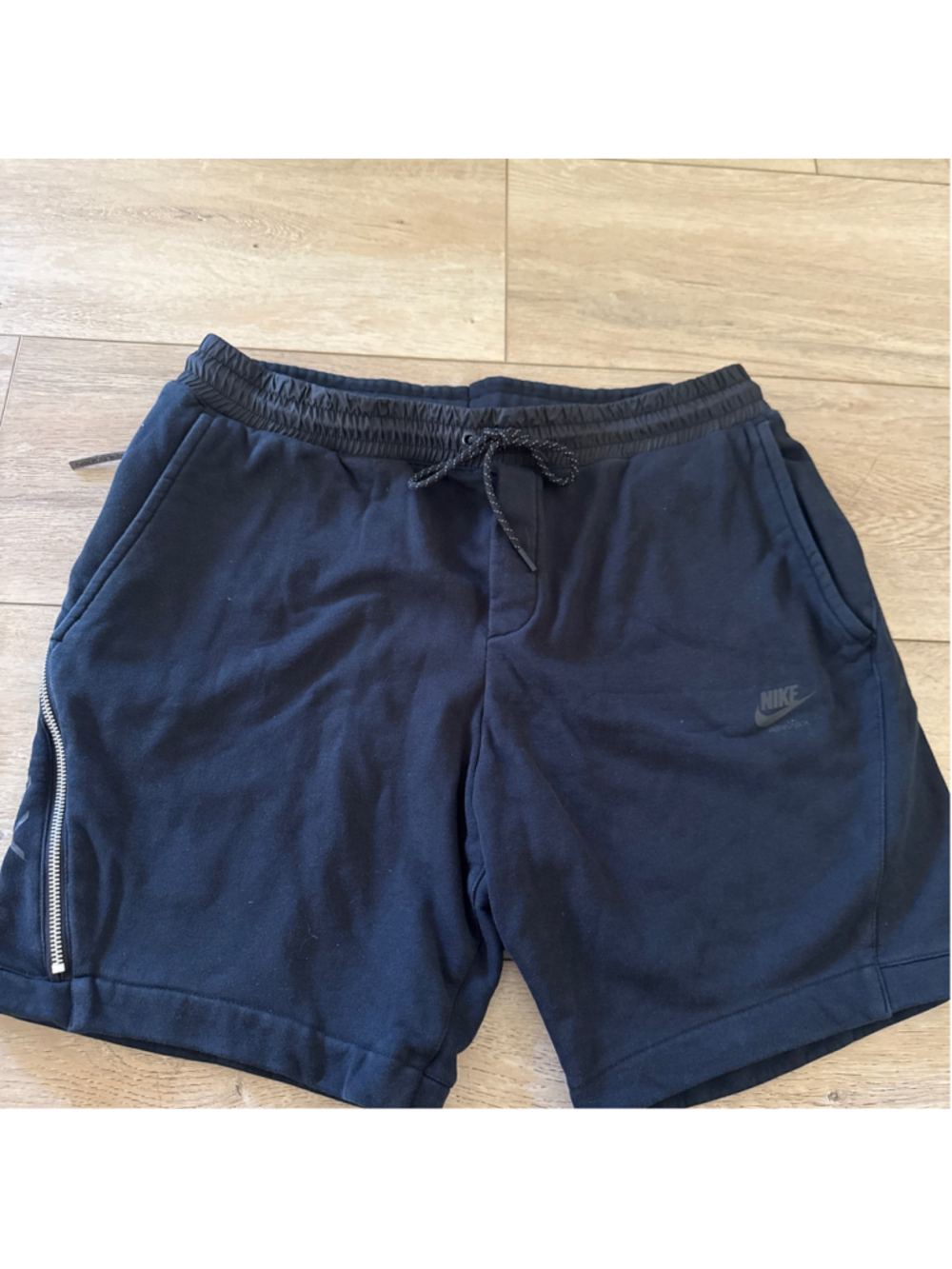 Nike sportswear tech black shorts size XL
